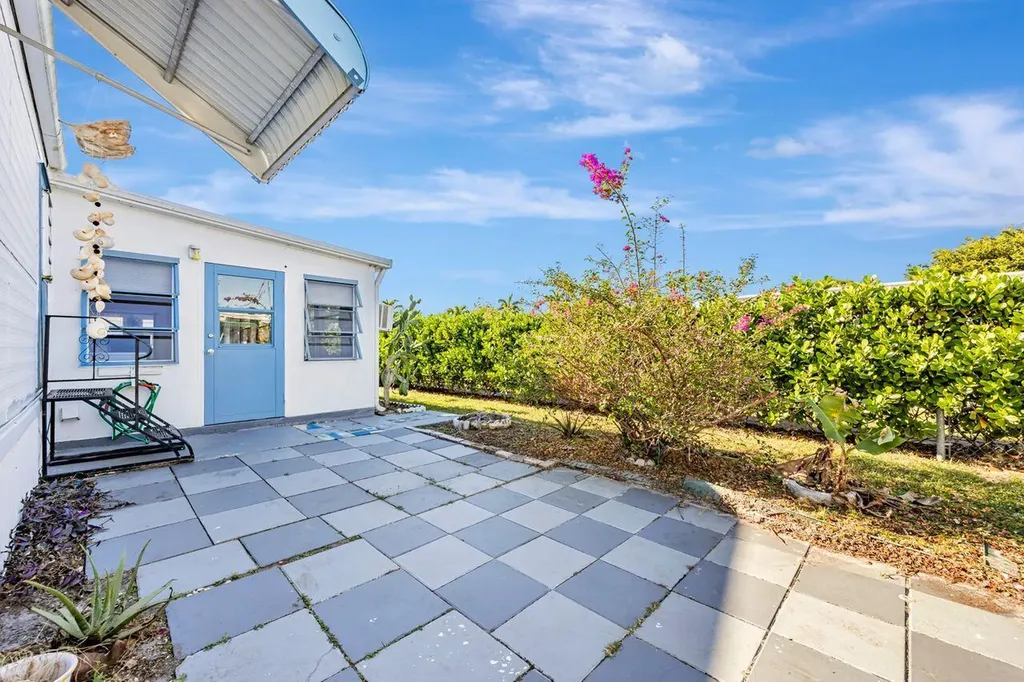 14556 Glenview Drive Delray Beach FL 33445