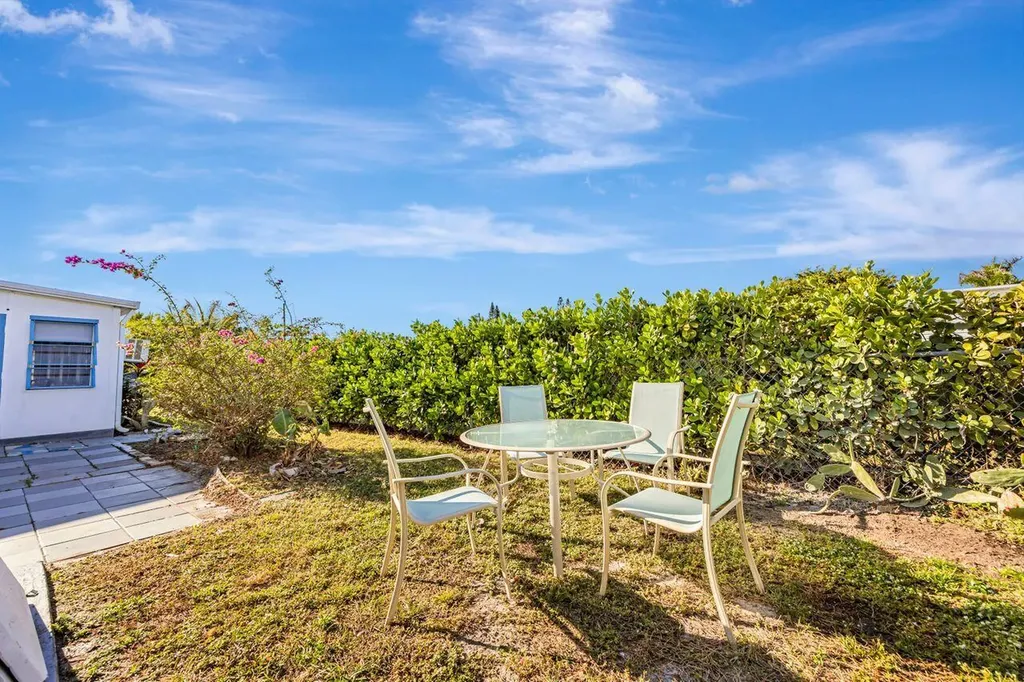 14556 Glenview Drive Delray Beach FL 33445