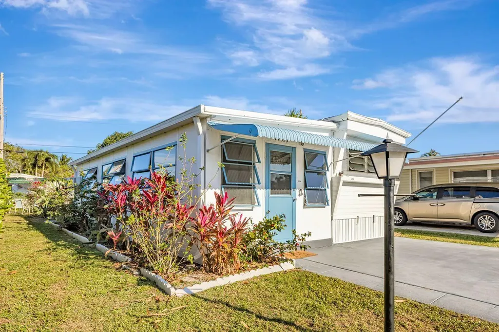 14556 Glenview Drive Delray Beach FL 33445