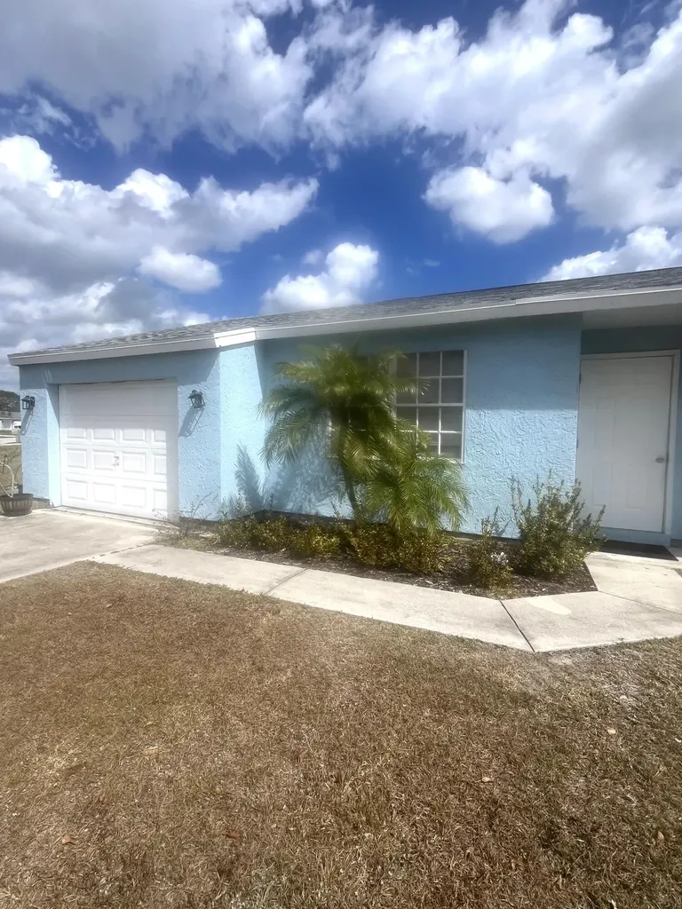 2397 SE West Blackwell Drive Port St Lucie FL 34952