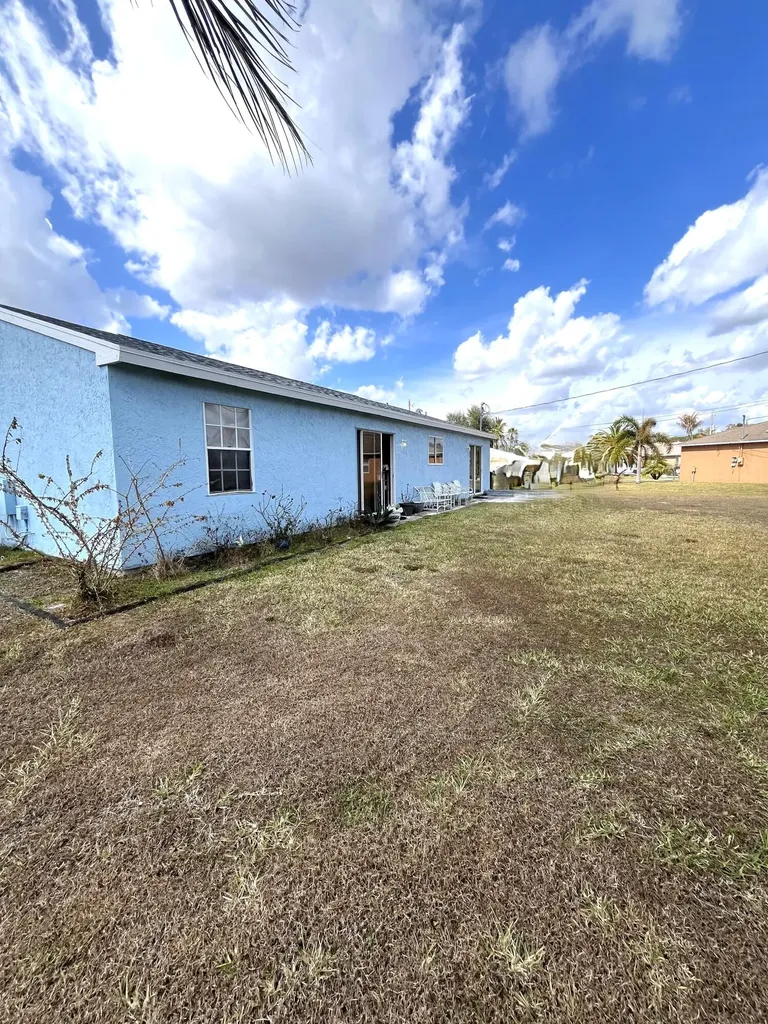 2397 SE West Blackwell Drive Port St Lucie FL 34952
