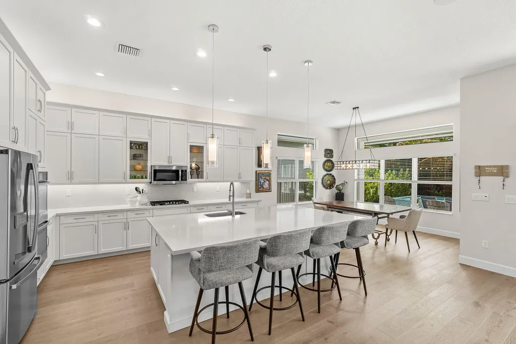 9918 Pecorino Isle Boynton Beach FL 33473