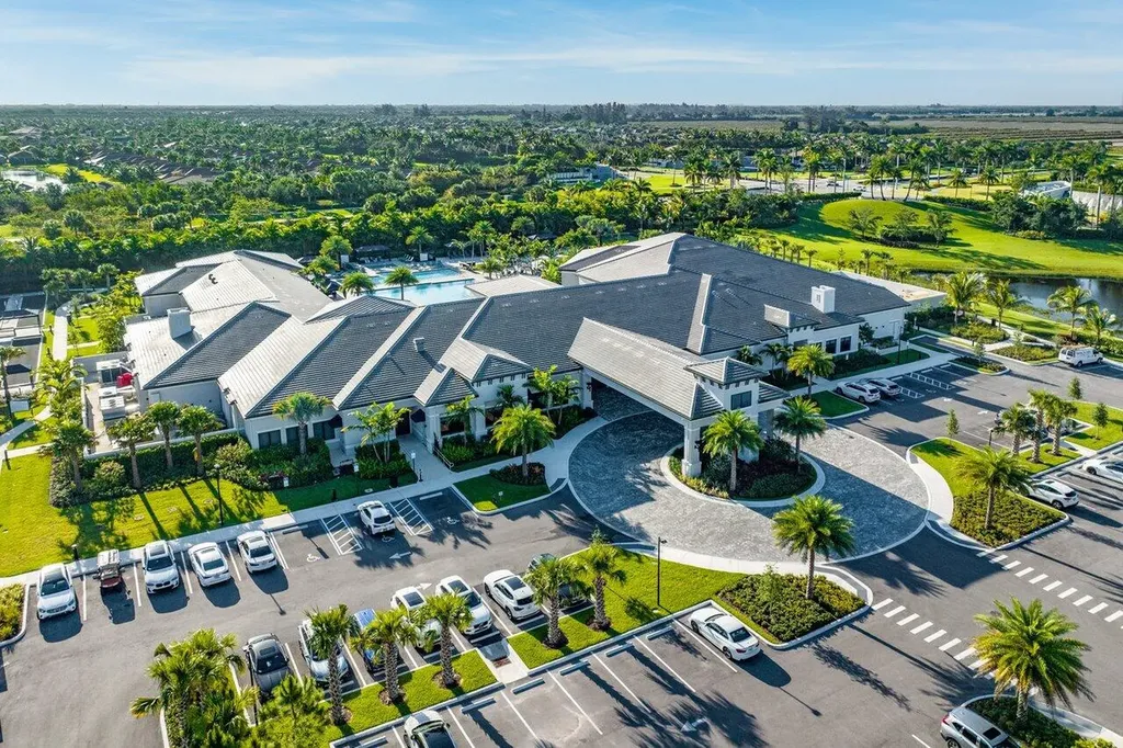 9918 Pecorino Isle Boynton Beach FL 33473