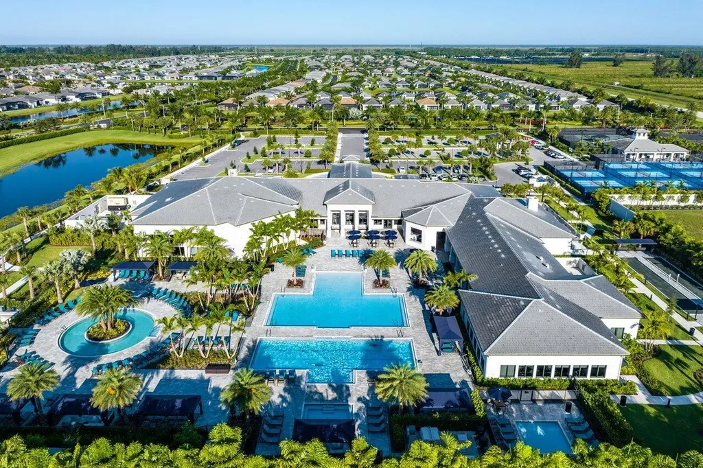 9918 Pecorino Isle Boynton Beach FL 33473
