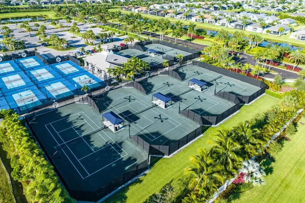 9918 Pecorino Isle Boynton Beach FL 33473