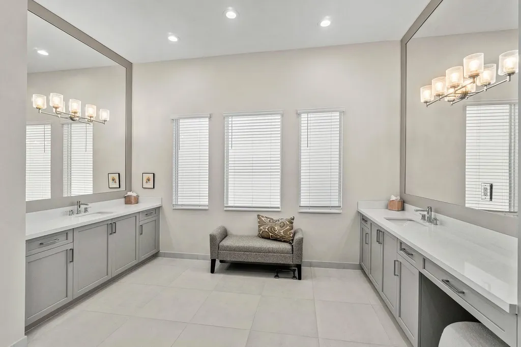 9918 Pecorino Isle Boynton Beach FL 33473