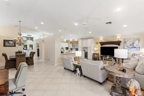 7689 Las Cruces Court Boynton Beach FL 33437