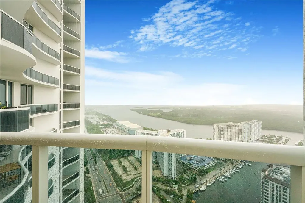 15901 Collins Avenue Sunny Isles Beach FL 33160