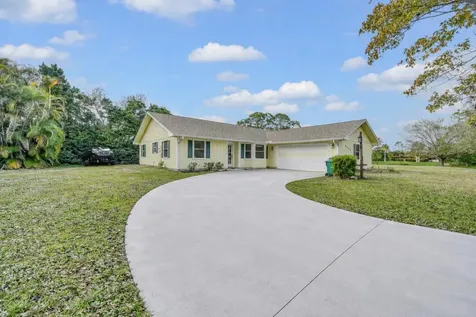 8690 Shadylake Lane Fort Pierce FL 34947