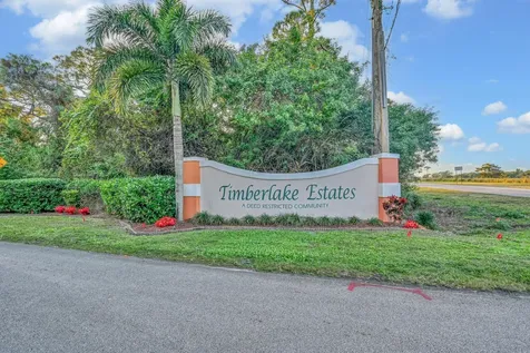 8690 Shadylake Lane Fort Pierce FL 34947