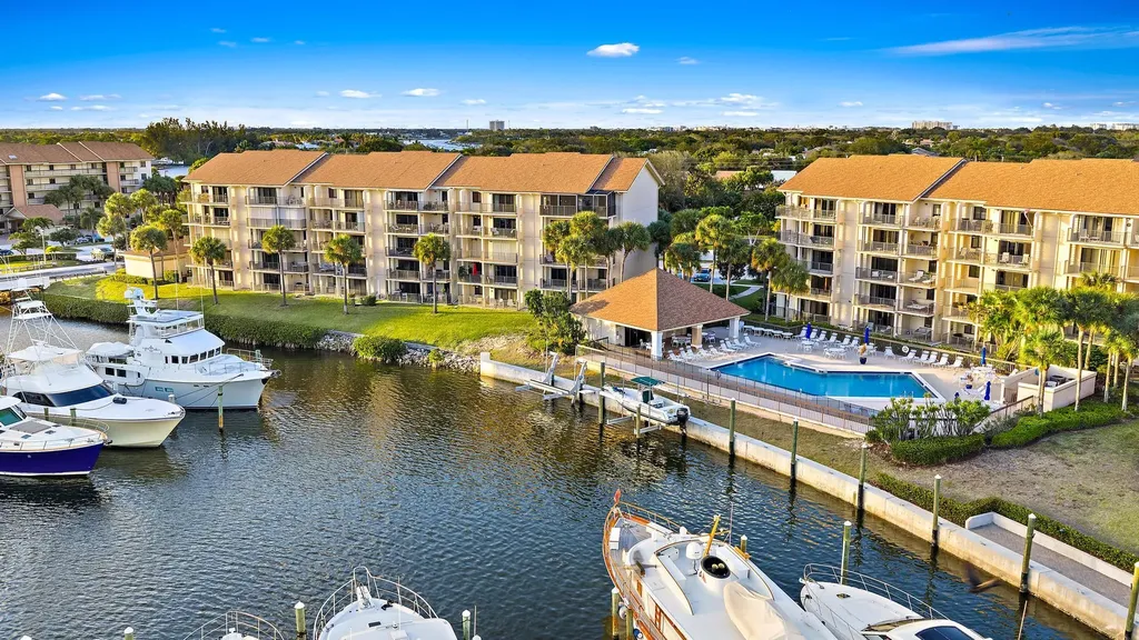 1601 Marina Isle Way Jupiter FL 33477