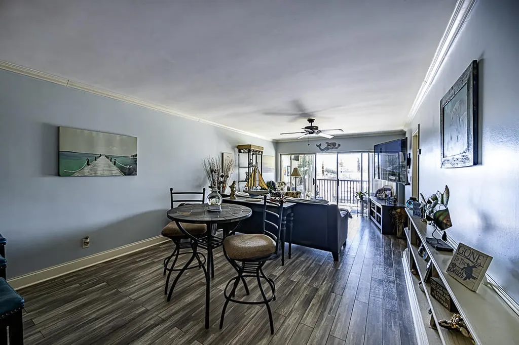 714 Northlake Court North Palm Beach FL 33408