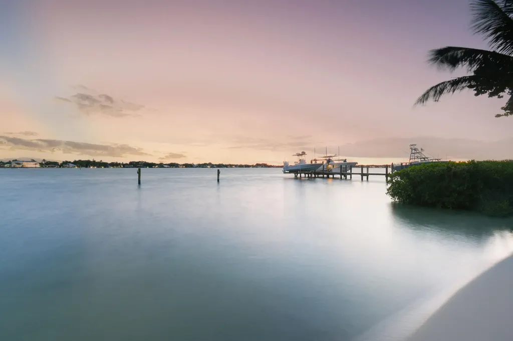 114 W Riverside Drive Jupiter FL 33469