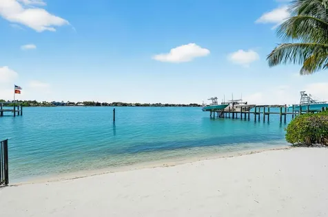 114 W Riverside Drive Jupiter FL 33469