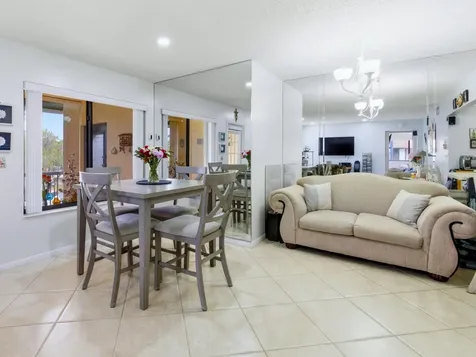 331 Knotty Pine Circle Greenacres FL 33463