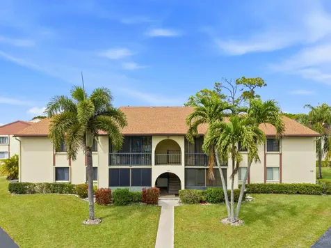 331 Knotty Pine Circle Greenacres FL 33463