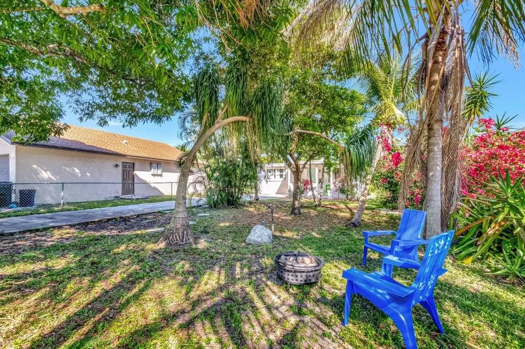 237 SW 3rd Avenue Delray Beach FL 33444