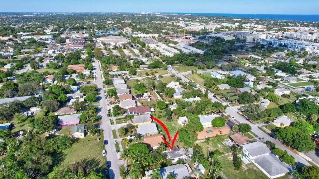 237 SW 3rd Avenue Delray Beach FL 33444
