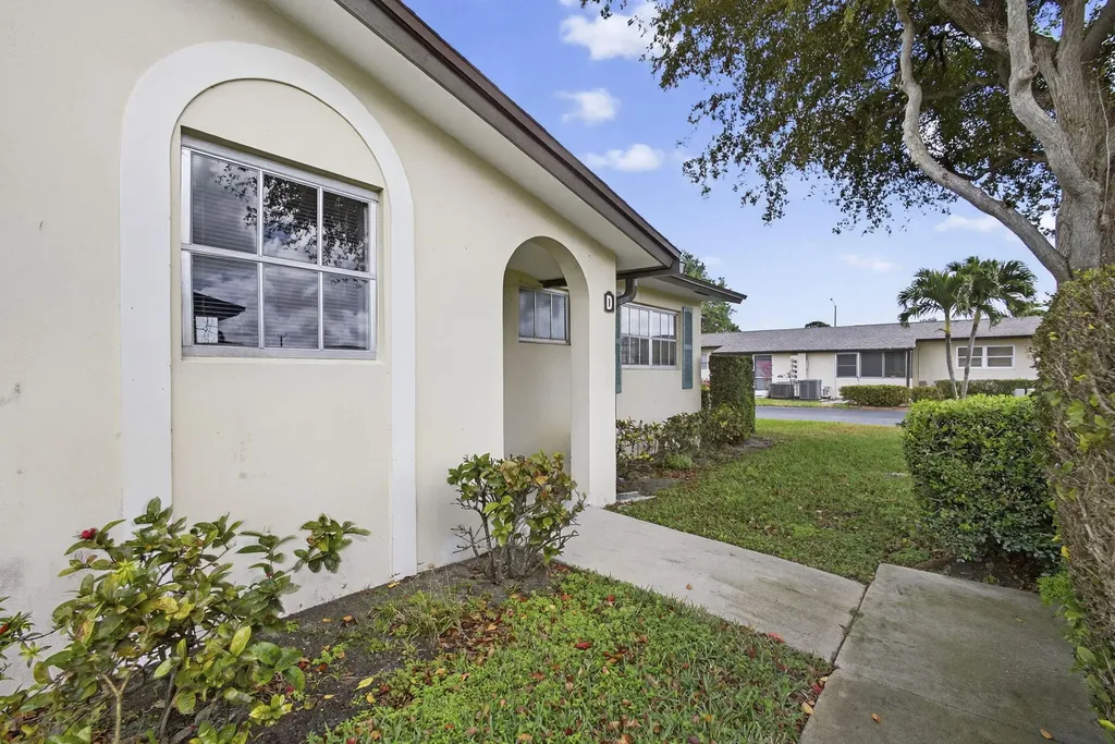 2960 Ashley Drive E West Palm Beach FL 33415