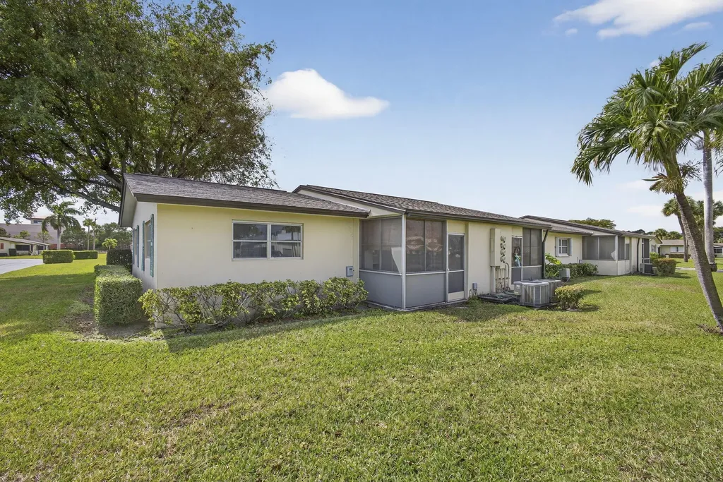 2960 Ashley Drive E West Palm Beach FL 33415