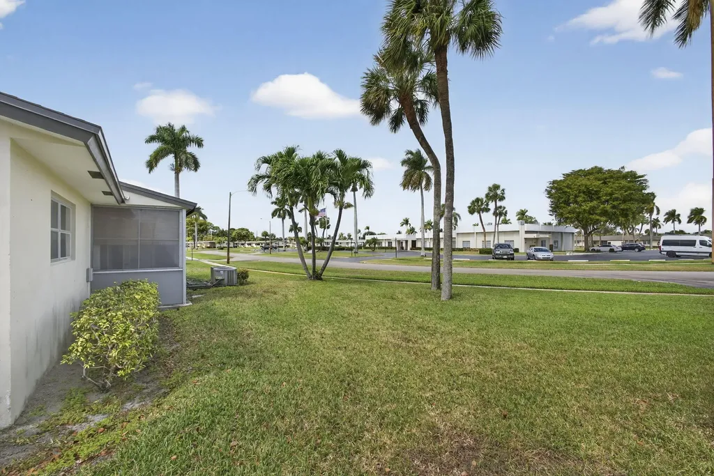 2960 Ashley Drive E West Palm Beach FL 33415