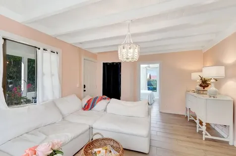 237 SW 3rd Avenue Delray Beach FL 33444