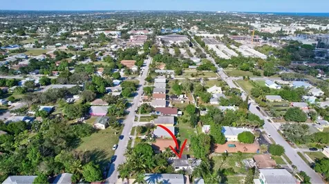 237 SW 3rd Avenue Delray Beach FL 33444