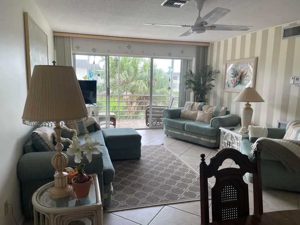 506 Davis Road Palm Springs FL 33461