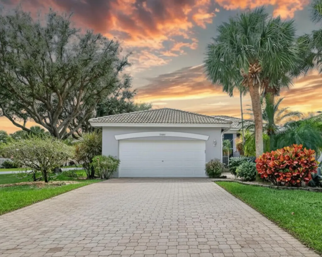 9848 Crescent View Drive S Boynton Beach FL 33437