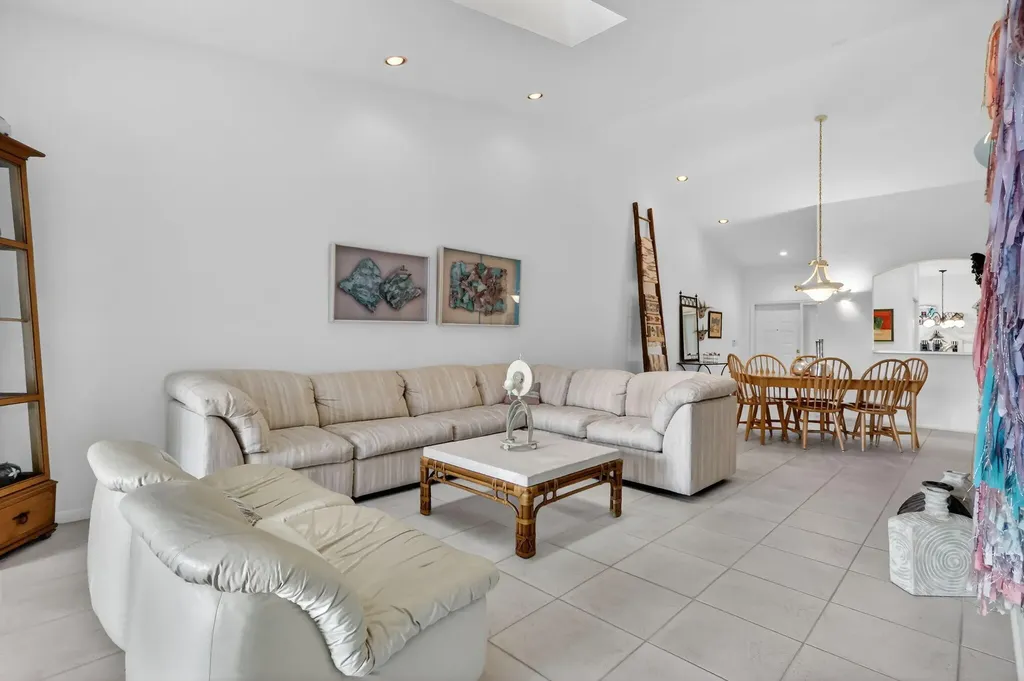 9848 Crescent View Drive S Boynton Beach FL 33437