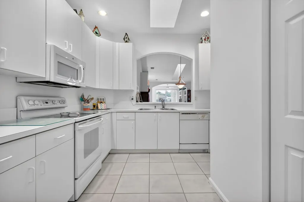 9848 Crescent View Drive S Boynton Beach FL 33437