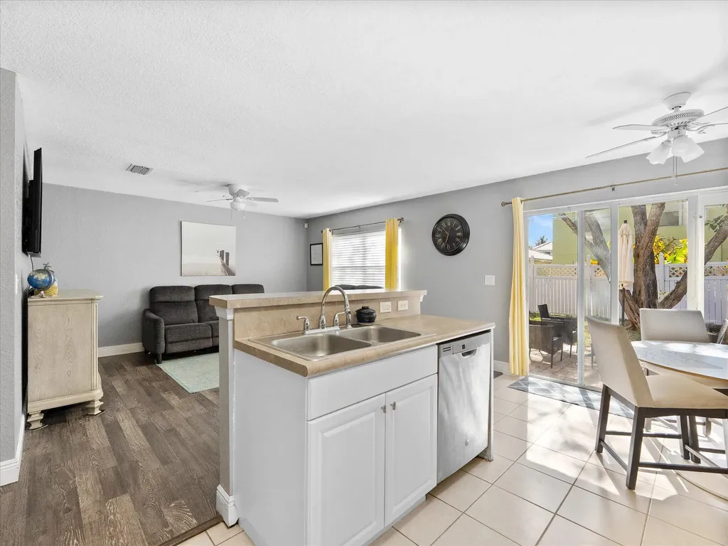 3422 Commodore Court West Palm Beach FL 33411