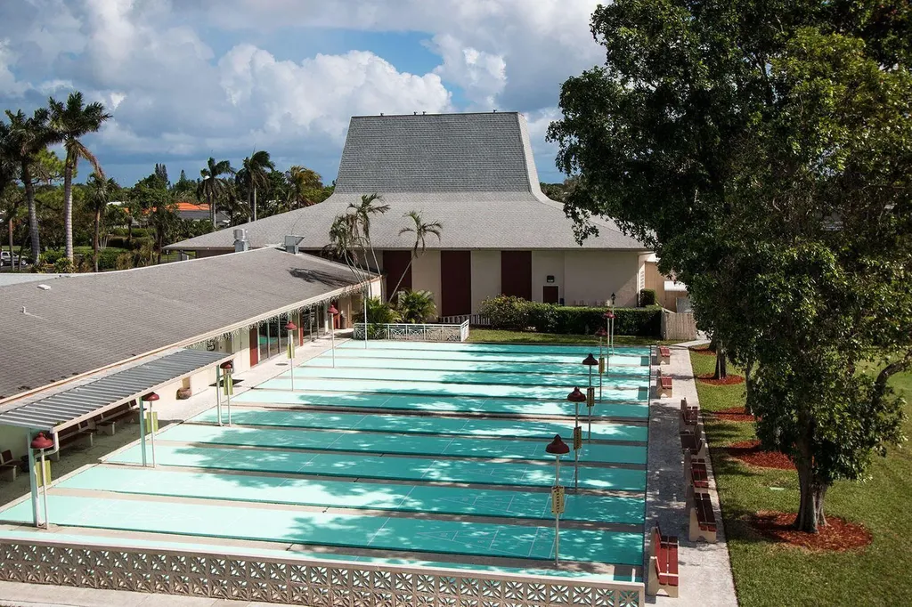 2562 N Garden Drive N Lake Worth FL 33461