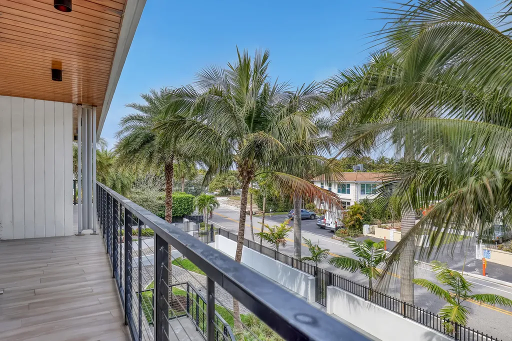 106 Inlet Way Palm Beach Shores FL 33404