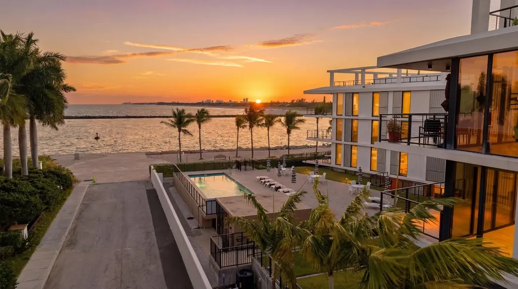 106 Inlet Way Palm Beach Shores FL 33404