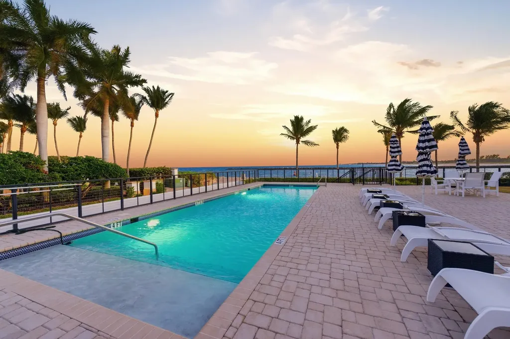 106 Inlet Way Palm Beach Shores FL 33404