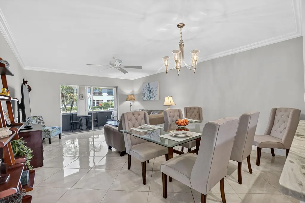 250 NE 20th Street Boca Raton FL 33431