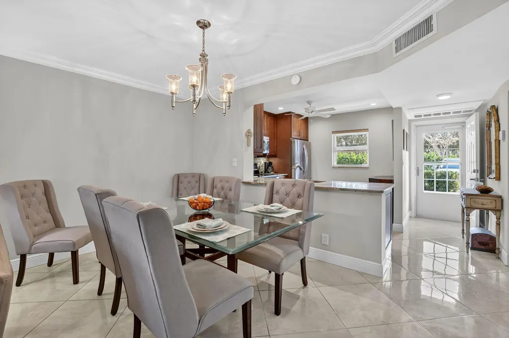 250 NE 20th Street Boca Raton FL 33431