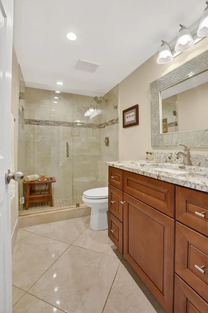 250 NE 20th Street Boca Raton FL 33431