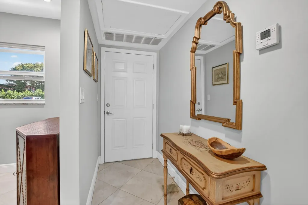 250 NE 20th Street Boca Raton FL 33431