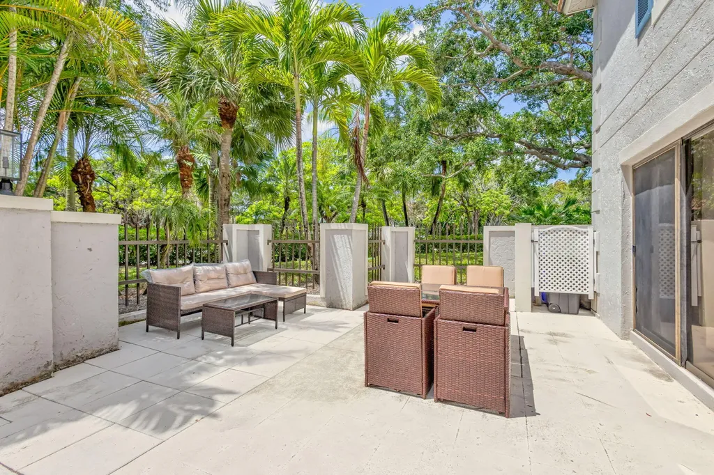 355 Prestwick Circle Palm Beach Gardens FL 33418