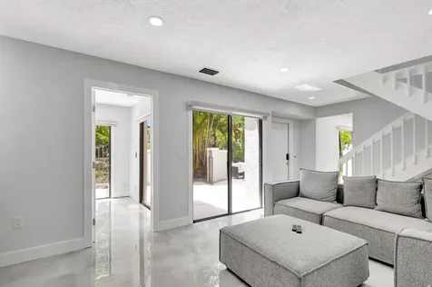 355 Prestwick Circle Palm Beach Gardens FL 33418