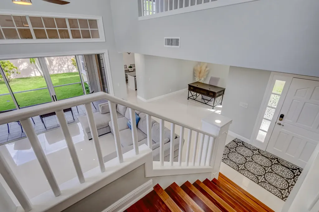 17 Selby Lane Palm Beach Gardens FL 33418