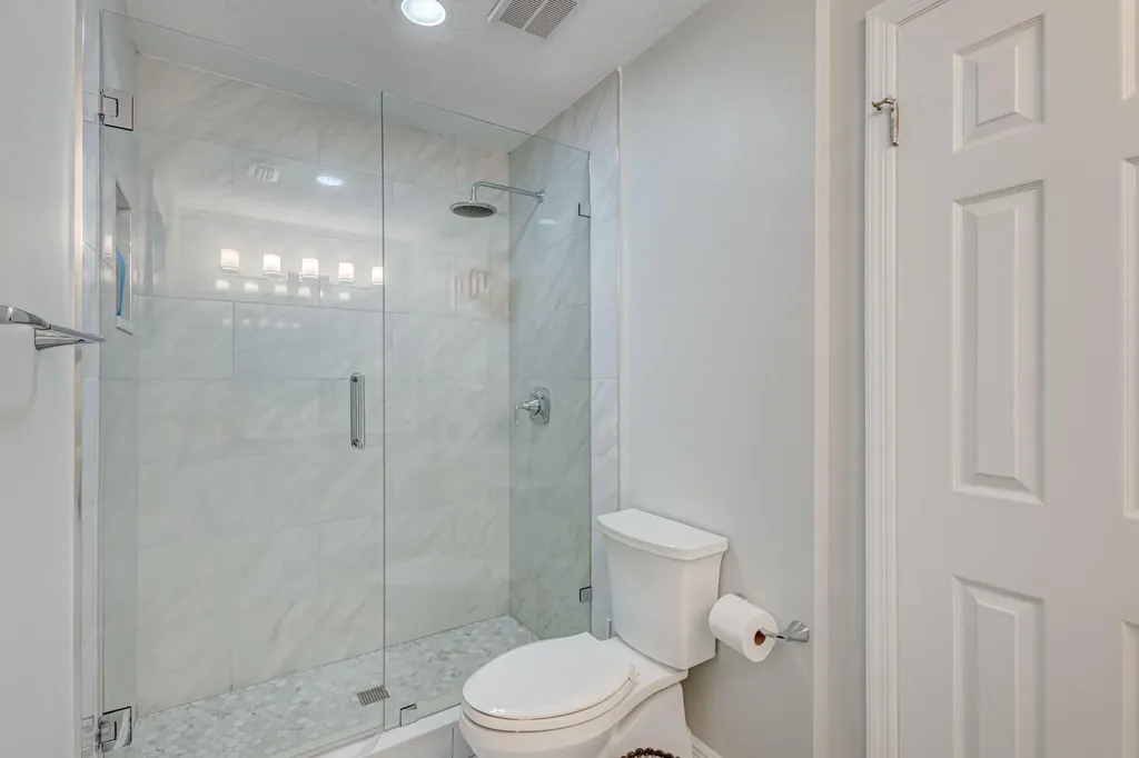 17 Selby Lane Palm Beach Gardens FL 33418