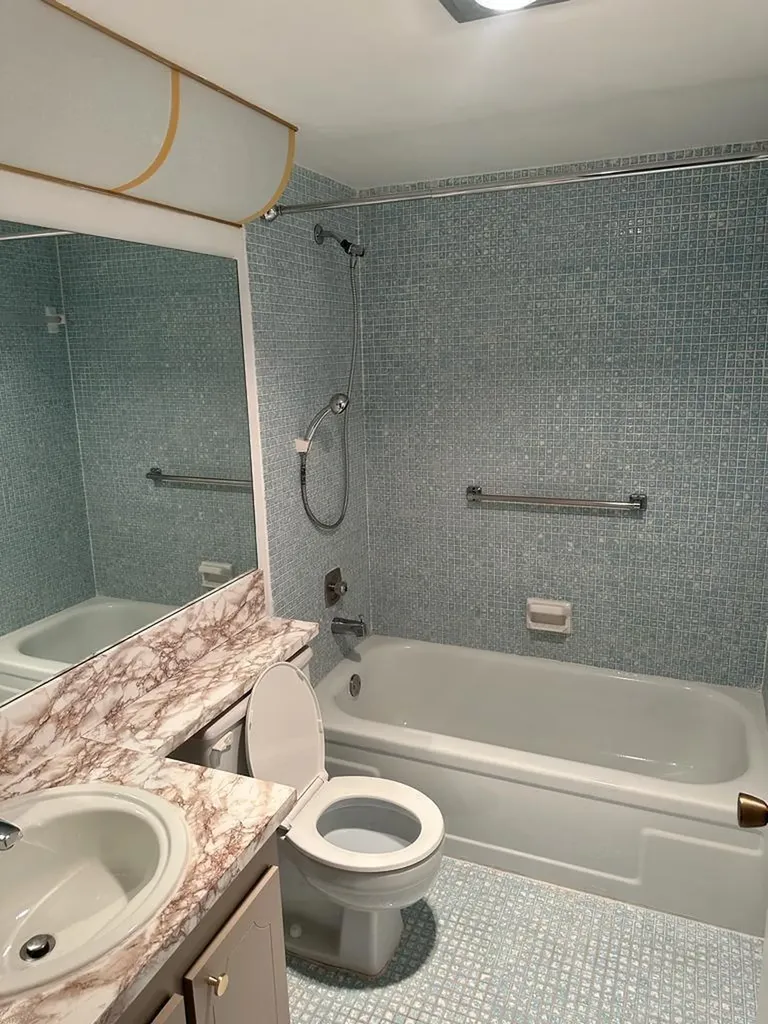 251 Fanshaw F Boca Raton FL 33434