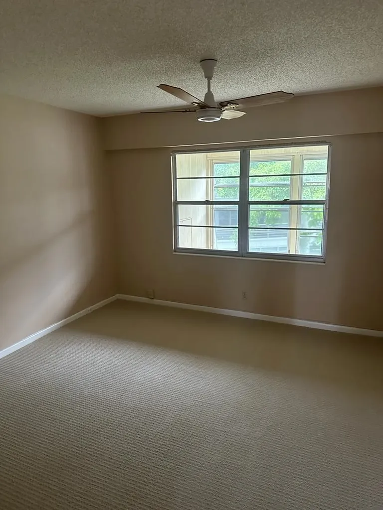 251 Fanshaw F Boca Raton FL 33434