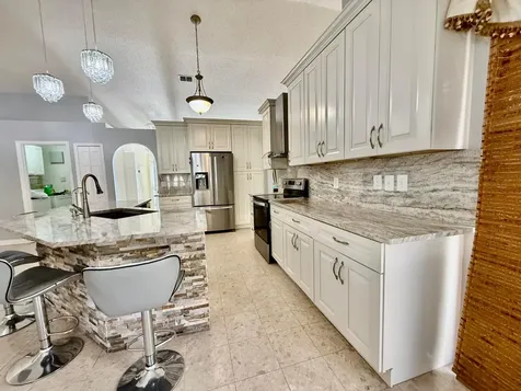 125 SW Donna Terrace Port St Lucie FL 34984