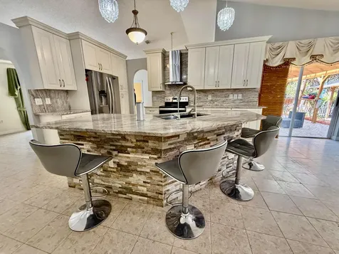 125 SW Donna Terrace Port St Lucie FL 34984