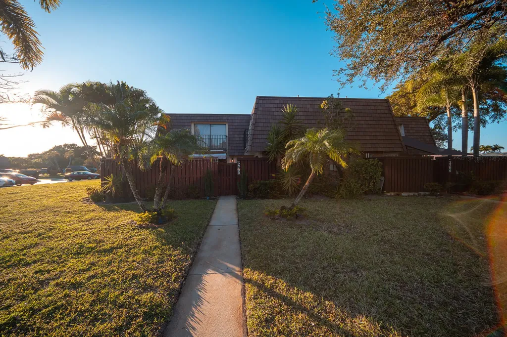 2780 SW 15th Street Deerfield Beach FL 33442