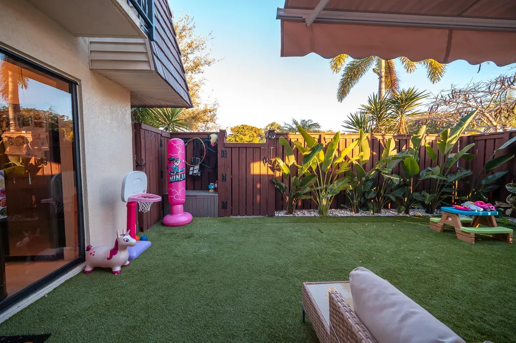 2780 SW 15th Street Deerfield Beach FL 33442